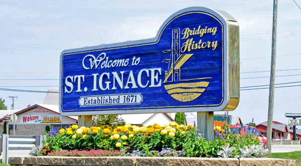 St. Ignace Lodging with Pool in Saint Ignace of Michigan